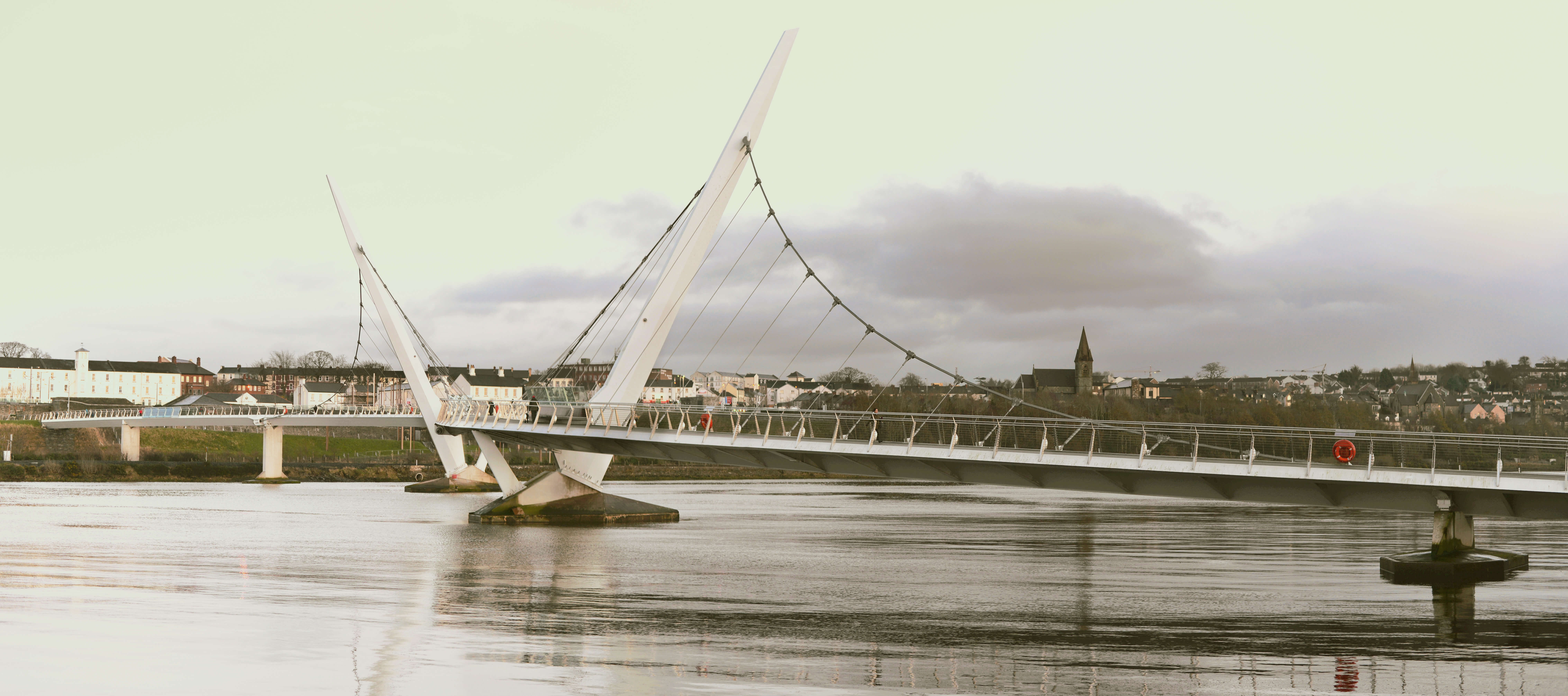 Peace-Bridge-Derry. Photo by Beth Ellis Photography.